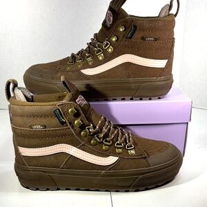 NWT Vans Mte SK8 Hi Top Hiking and Action Shoes Women’s 7